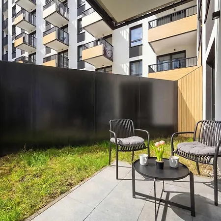 Nowoczesny Apartament Z Tarasem Wroclaw Braniborska 72 By Heyrent